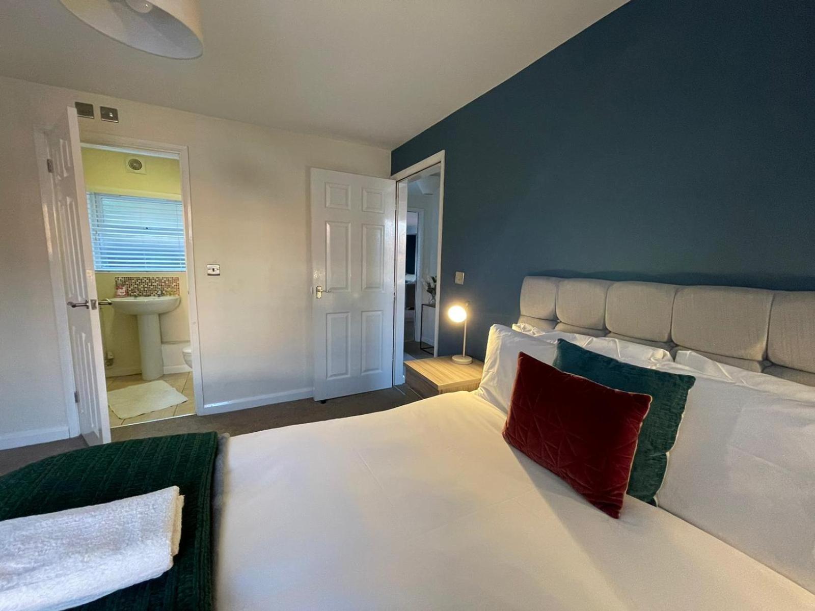 Barroon Castle Apartments, Near Airport, Free Parking, By Derbnb Castle Donington Exterior photo